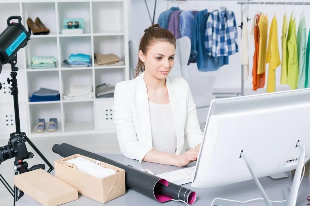 Découvrez la méthode infaillible pour lancer votre commerce électronique sans stress ! Trouvez la solution idéale dès maintenant !
