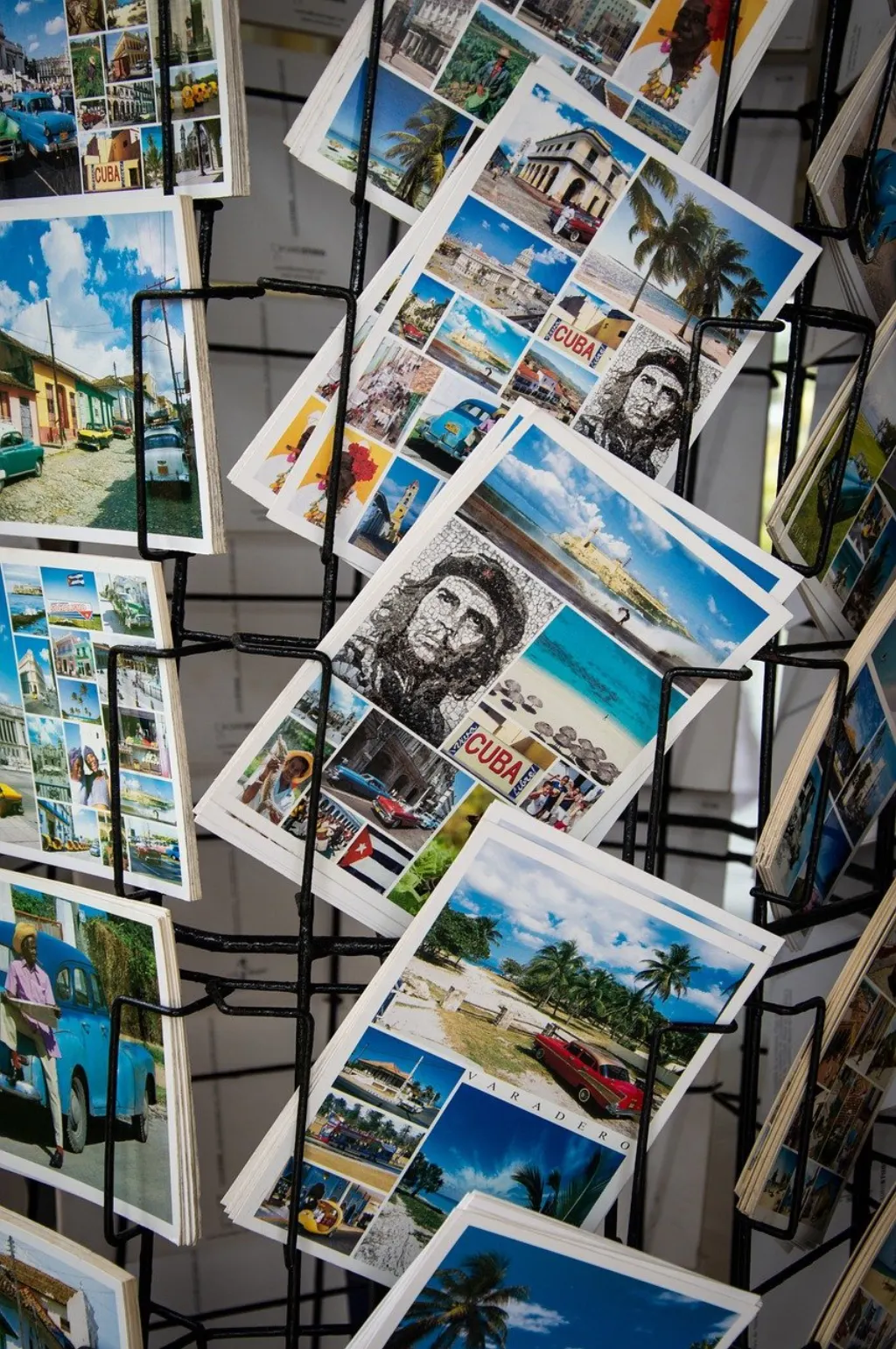 découvrez les merveilles de cuba, une île pleine de charme et d'histoire. plongez dans ses plages paradisiaques, son riche patrimoine culturel et sa vie nocturne vibrante. explorez la havane, goûtez à la gastronomie locale et laissez-vous envoûter par la musique et la danse qui font la renommée de cette destination unique.