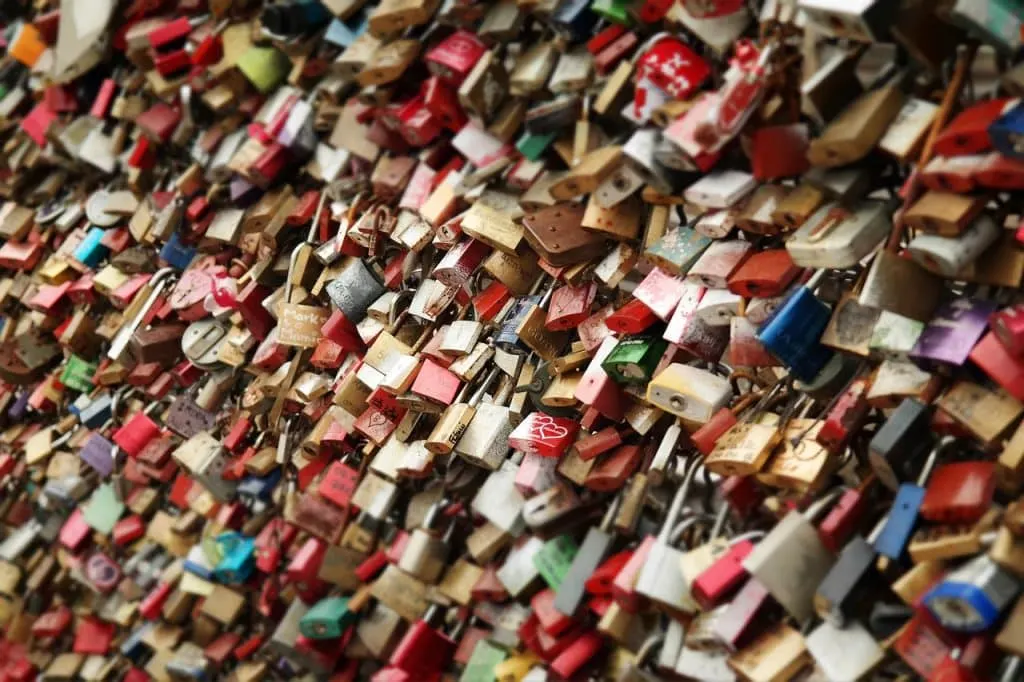 célébrez la fête des amoureux avec des idées romantiques pour la saint-valentin. offrez des cadeaux uniques, organisez un dîner inoubliable et découvrez des astuces pour faire de cette journée un moment magique avec votre partenaire.