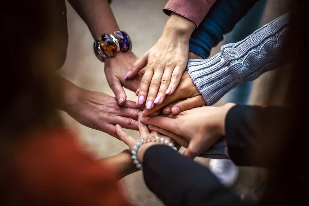 découvrez comment établir des partenariats fructueux pour stimuler la croissance de votre entreprise. apprenez les meilleures stratégies et techniques pour créer des collaborations durables et bénéfiques.