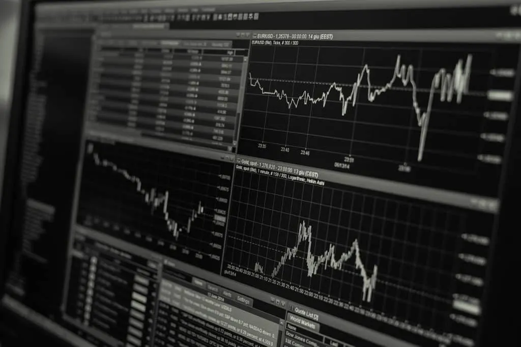 découvrez les conséquences et enjeux de la guerre commerciale, ses effets sur l'économie mondiale et les relations internationales. analyse des tensions commerciales entre grandes puissances et leurs impacts sur les marchés.