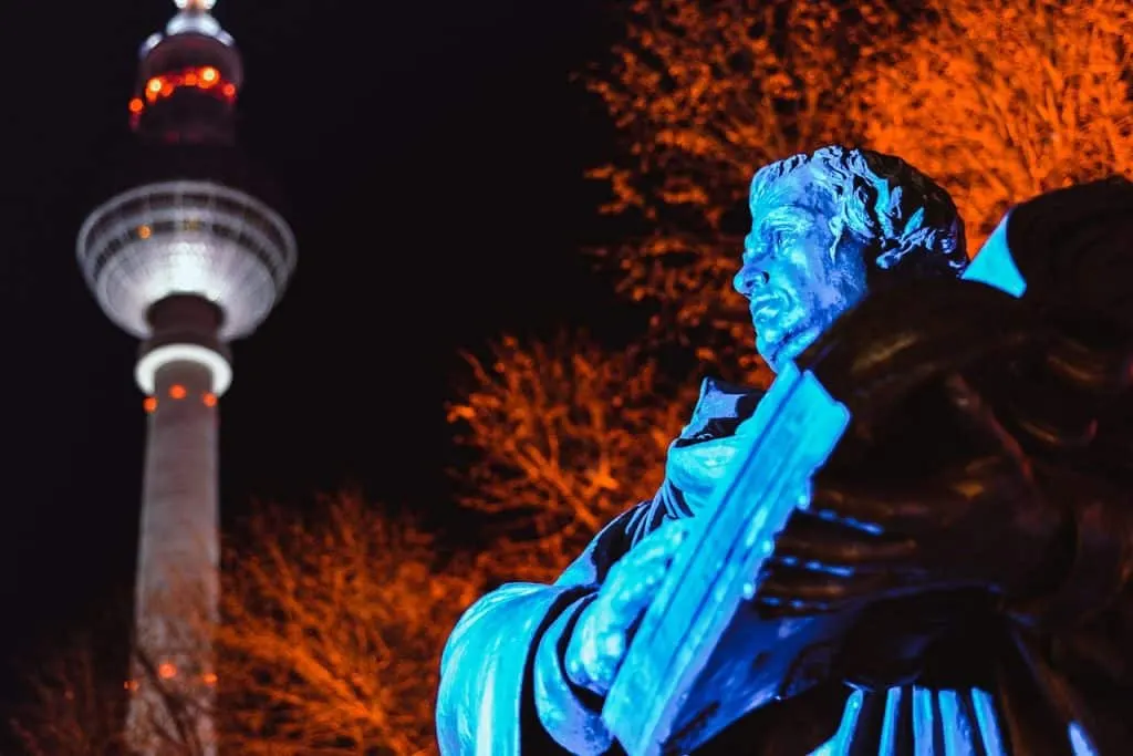 découvrez la vie et l'œuvre de vance luther boelter, un innovateur influent dont les contributions ont marqué son époque. plongez dans son parcours captivant et ses réalisations inspirantes.