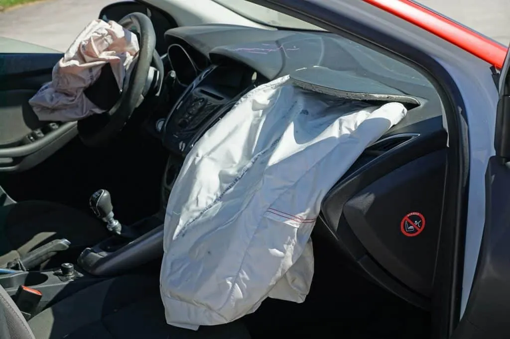 découvrez tout sur les collisions : types, causes, conséquences et prévention. informez-vous pour mieux comprendre ces événements et assurer votre sécurité sur la route.