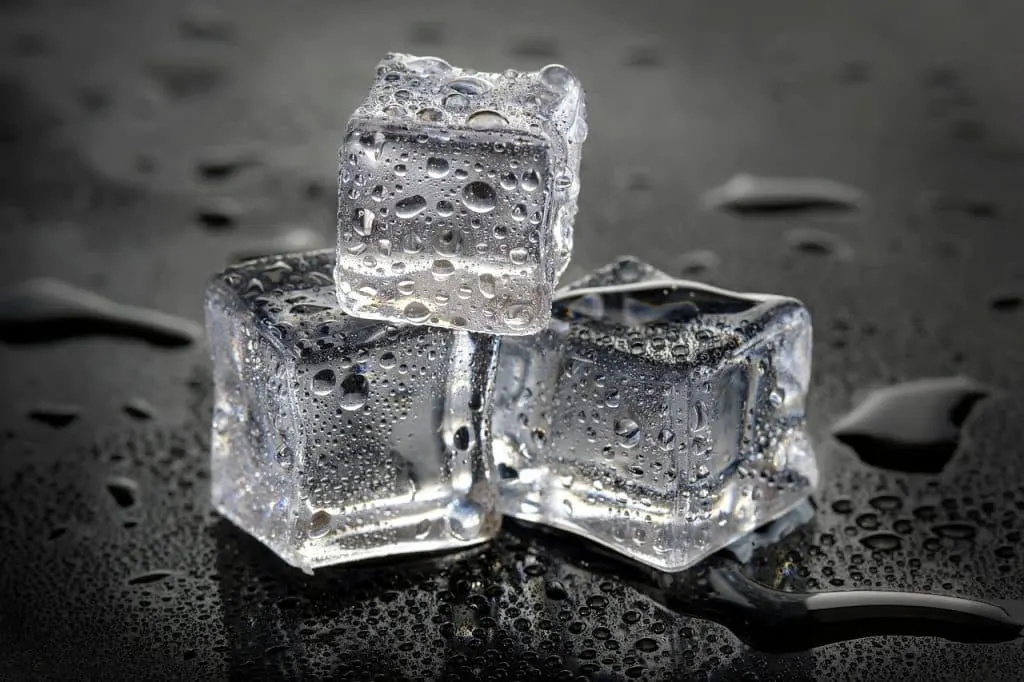 restez informé des conditions climatiques grâce à notre mise à jour sur l'alerte de verglas. découvrez les conseils de sécurité essentiels pour naviguer en toute sûreté pendant les périodes de froid extrême.