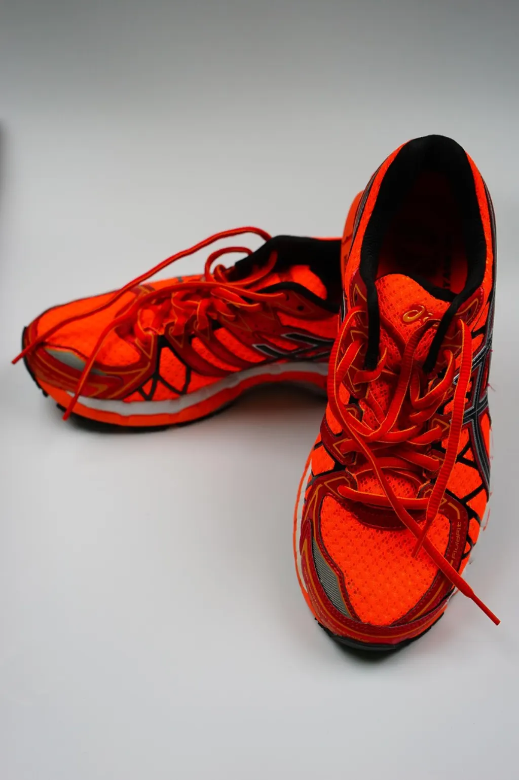 découvrez les chaussures et équipements asics, alliant performance, confort et innovation pour votre pratique sportive.